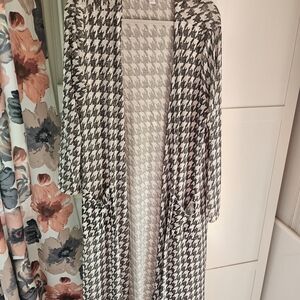 LuLaRoe Sarah Black and White Houndstooth Duster, Size XL
